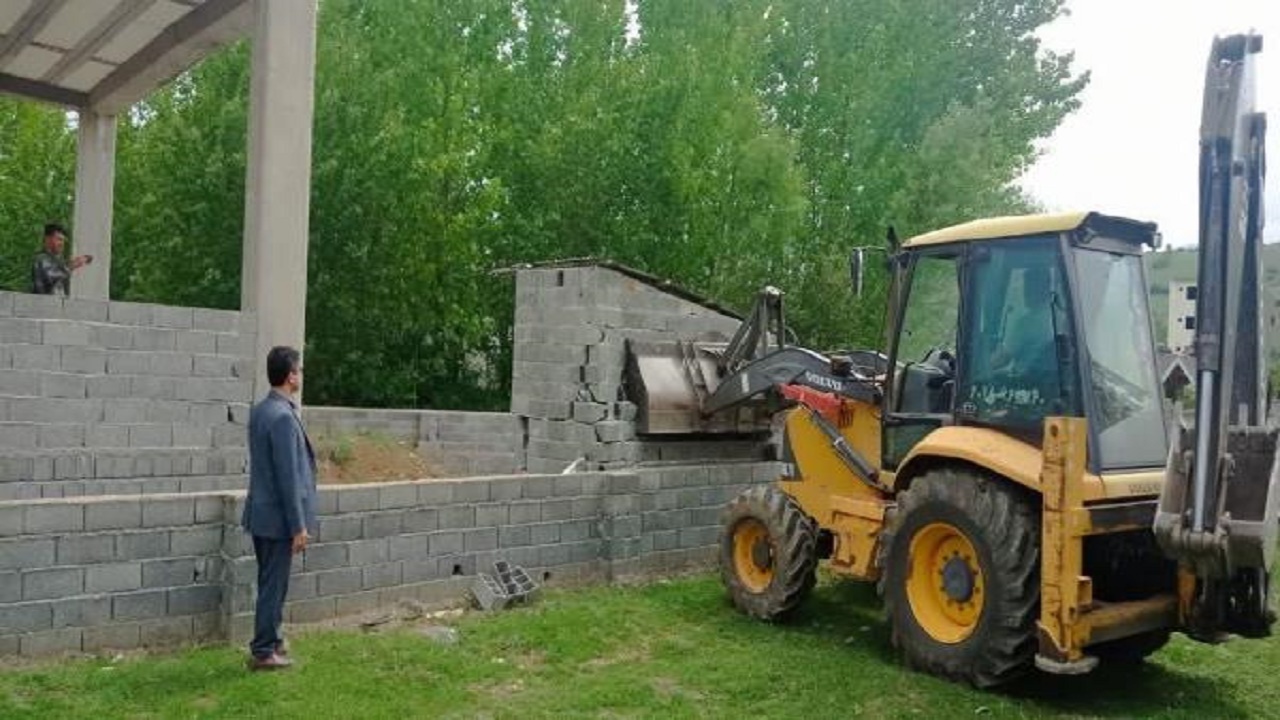 قلع و قمع داوطلبانه ۲ ویلای غیرمجاز در کلاردشت