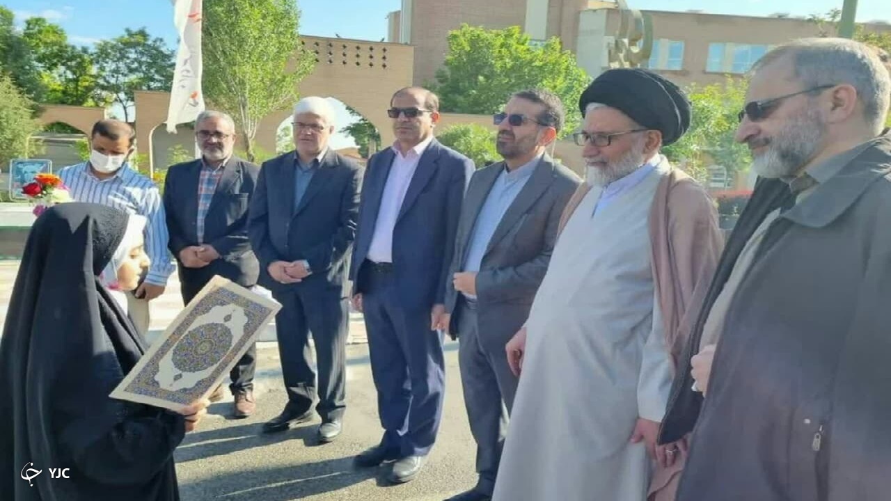 وزیر اطلاعات وارد اراک شد 