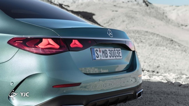 مرسدس بنز E-CLass مرسدس بنز E-CLass