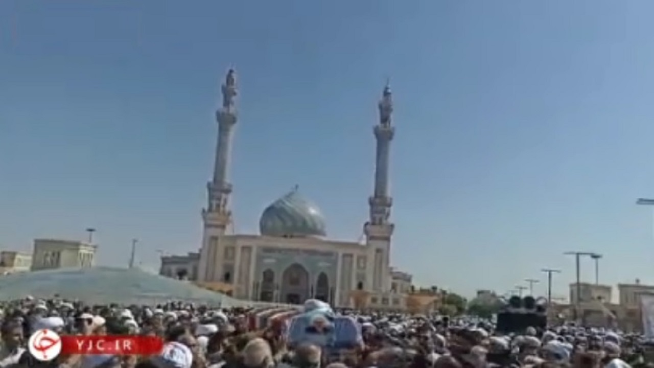 وداع باشکوه مردم قم با پیکر آیت‌الله سلیمانی + فیلم