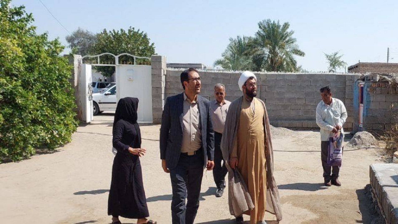 دیدار مسئولین قضایی عنبرآباد با خانواده زندانیان نیازمند