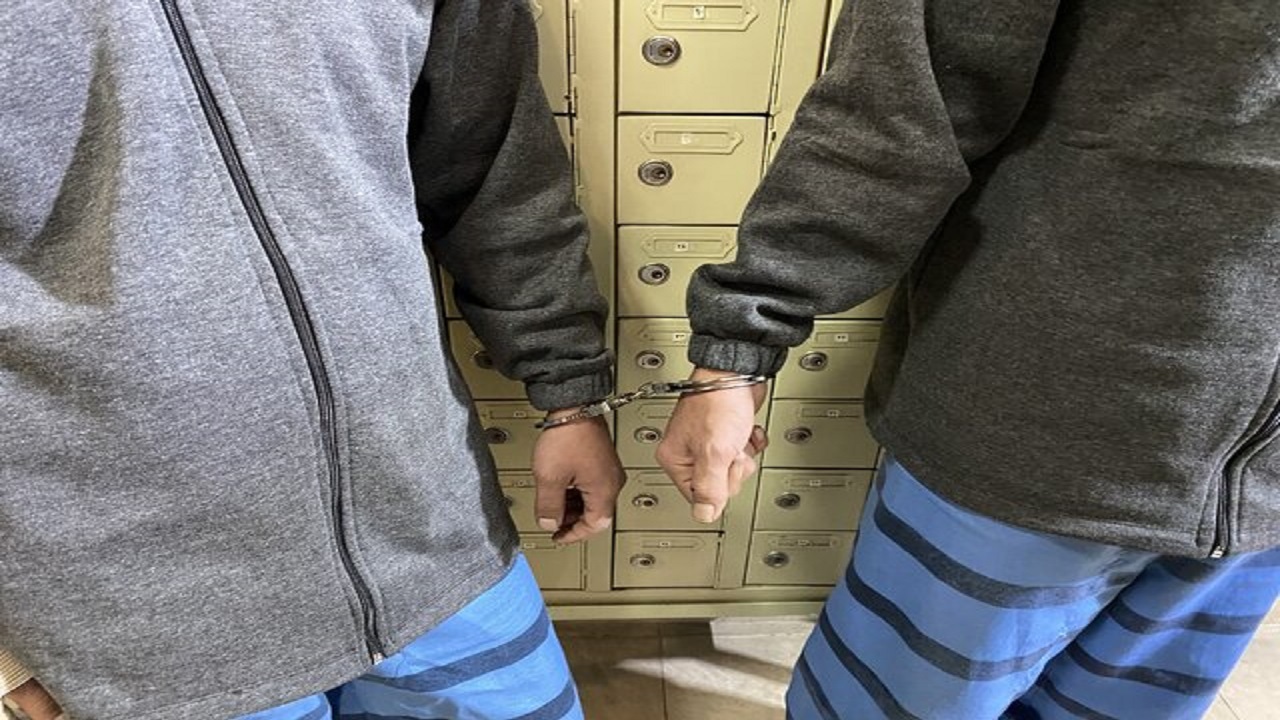 قتل راننده به دلیل مشاهده دختر مورد علاقه در خودرویش