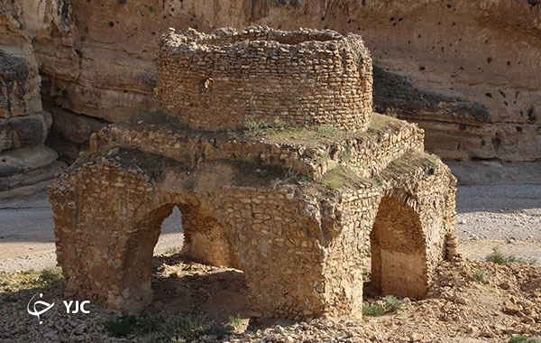 آتشکده رُستاق