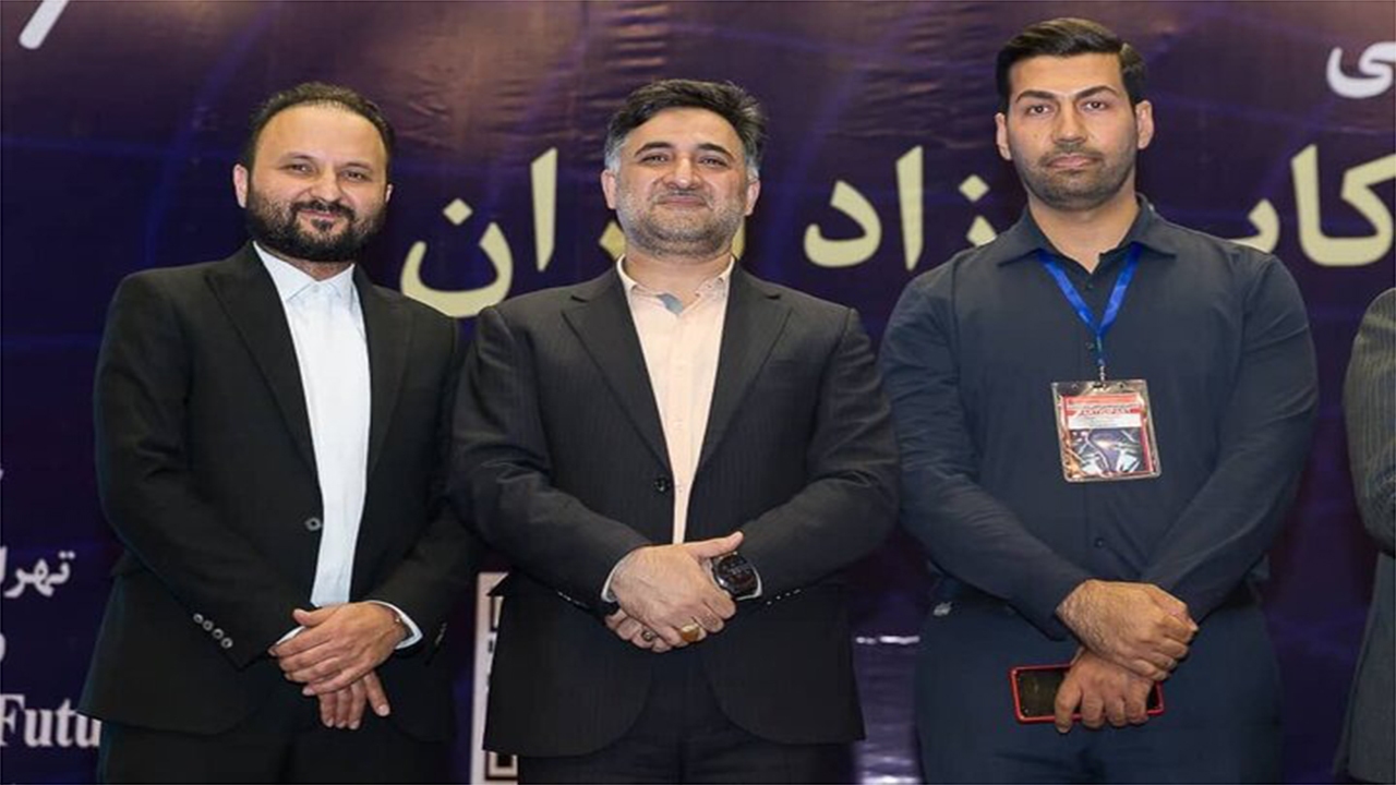 نخبه فارسی مدال نقره مسابقات جهانی هوش مصنوعی را کسب کرد