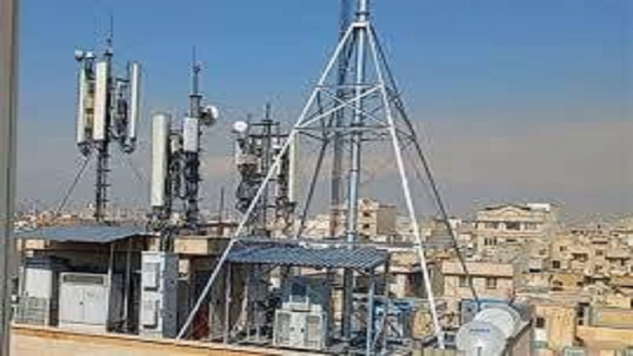 تقویت زیرساخت‌های ارتباطی و آغاز عملیات فیبر نوری در شهرستان جوانرود