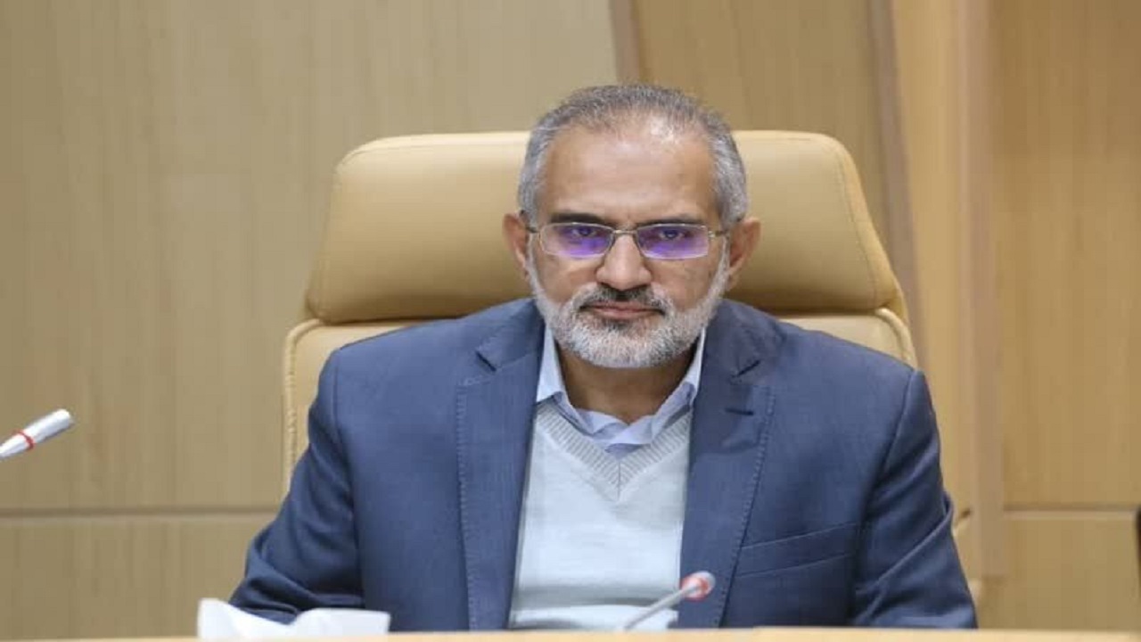 قیمت بنزین و آرد افزایش نمی‌یابد