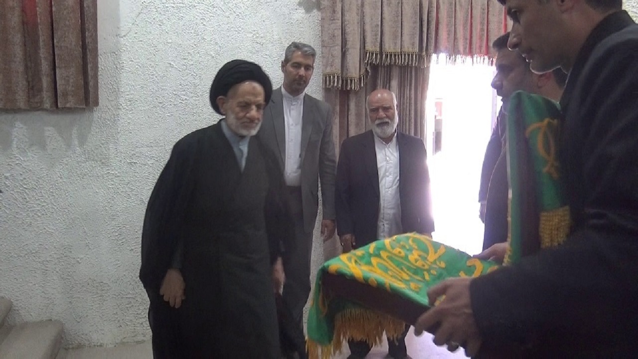 دیدار جمعی از خدام رضوی با نماینده ولی فقیه در خراسان جنوبی
