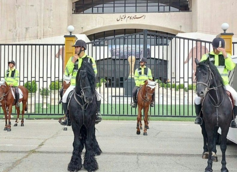 پلیس اسب سوار در ورزشگاه آزادی
