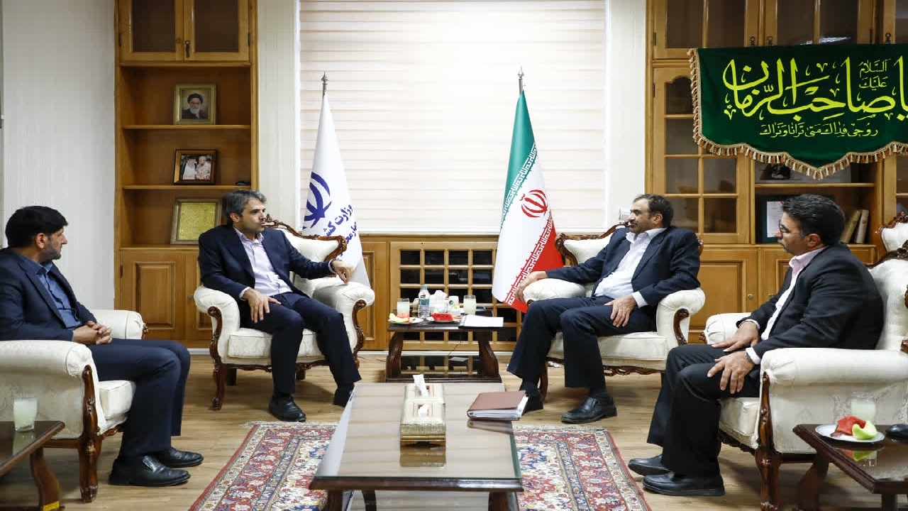 استاندار مشارکت فعالانه نخبگان برای مهار آفت جنگل‌های بلوط را خواستار شد