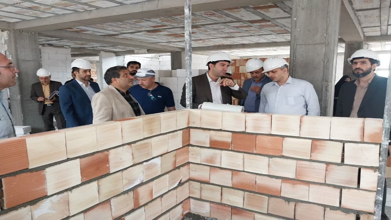 تاکستان در مسیر عمران