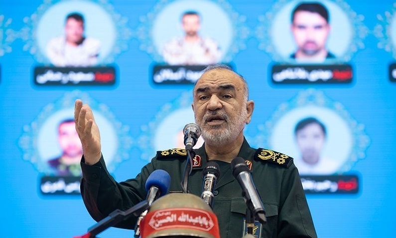 در همه نبرد‌ها استخوان‌های دشمن را خرد کرده‌ایم