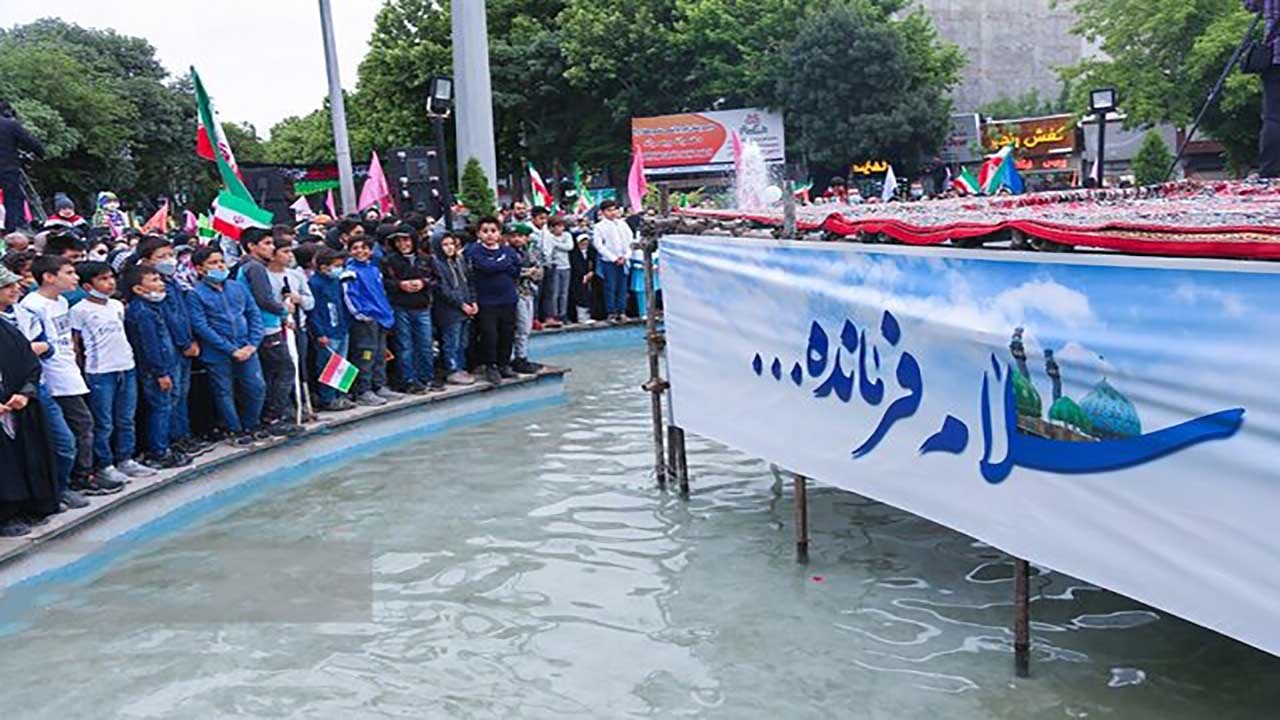 حضور پرشور جوانان و نوجوانان در  مراسم  سرود سلام فرمانده