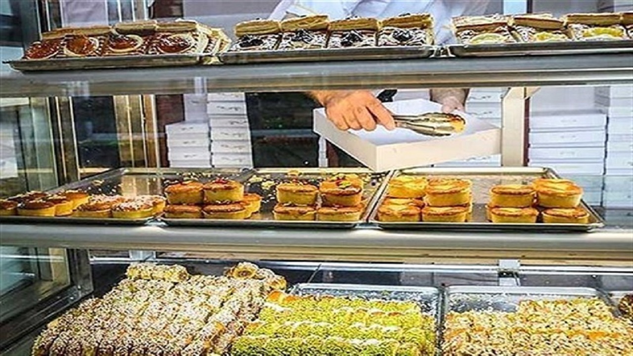 شیرینی با طعم مقوا/ اینجا جعبه به قیمت شیرینی است