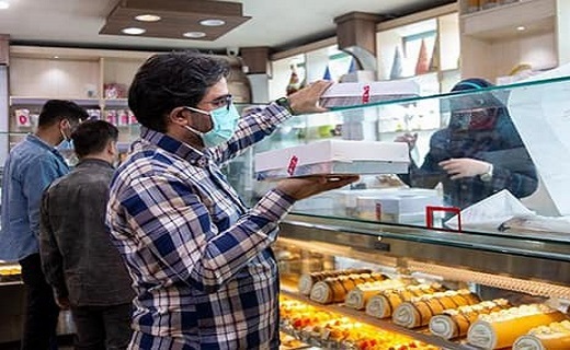 محاسبه وزن جعبه با شیرینی، مصداق کم&zwnj;فروشی است