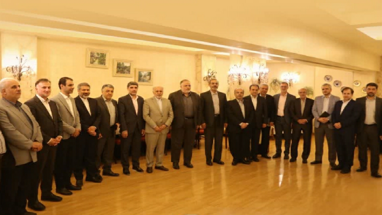 برگزاری اولین نشست هم اندیشی سفرای قزوینی الاصل