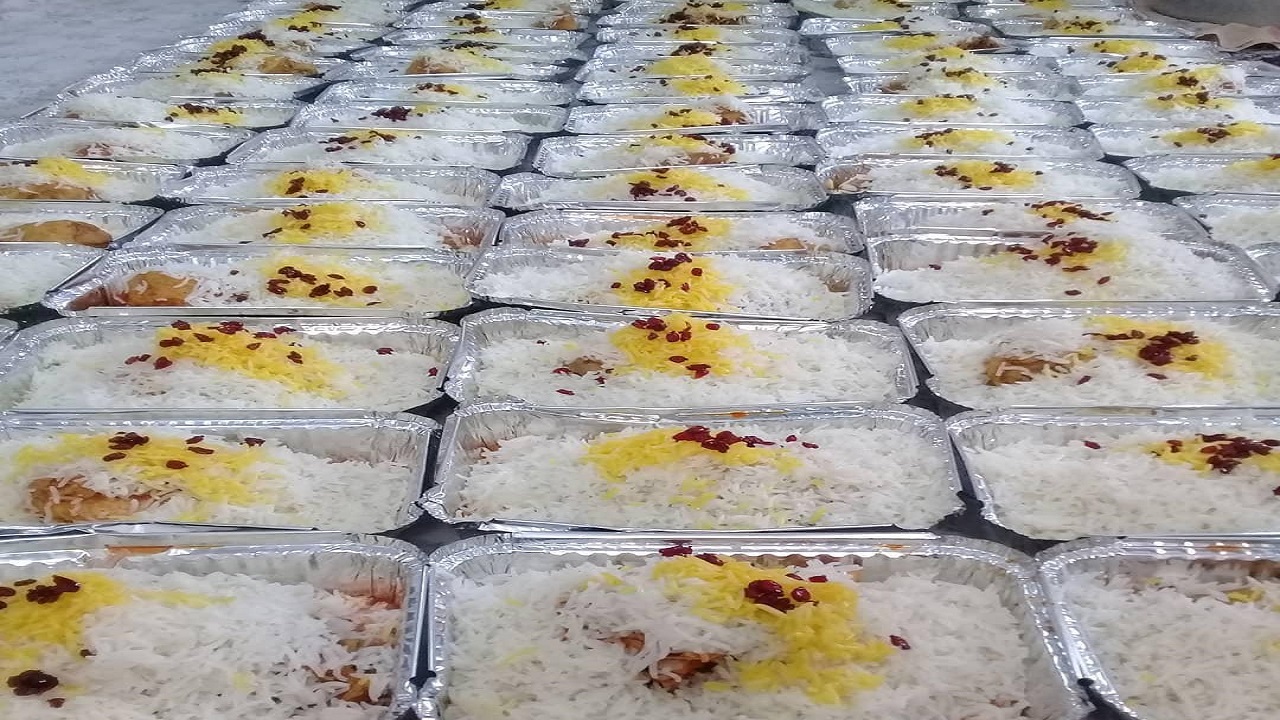 توزیع گوشت قرمز و غذای گرم در مناطق محروم هندیجان