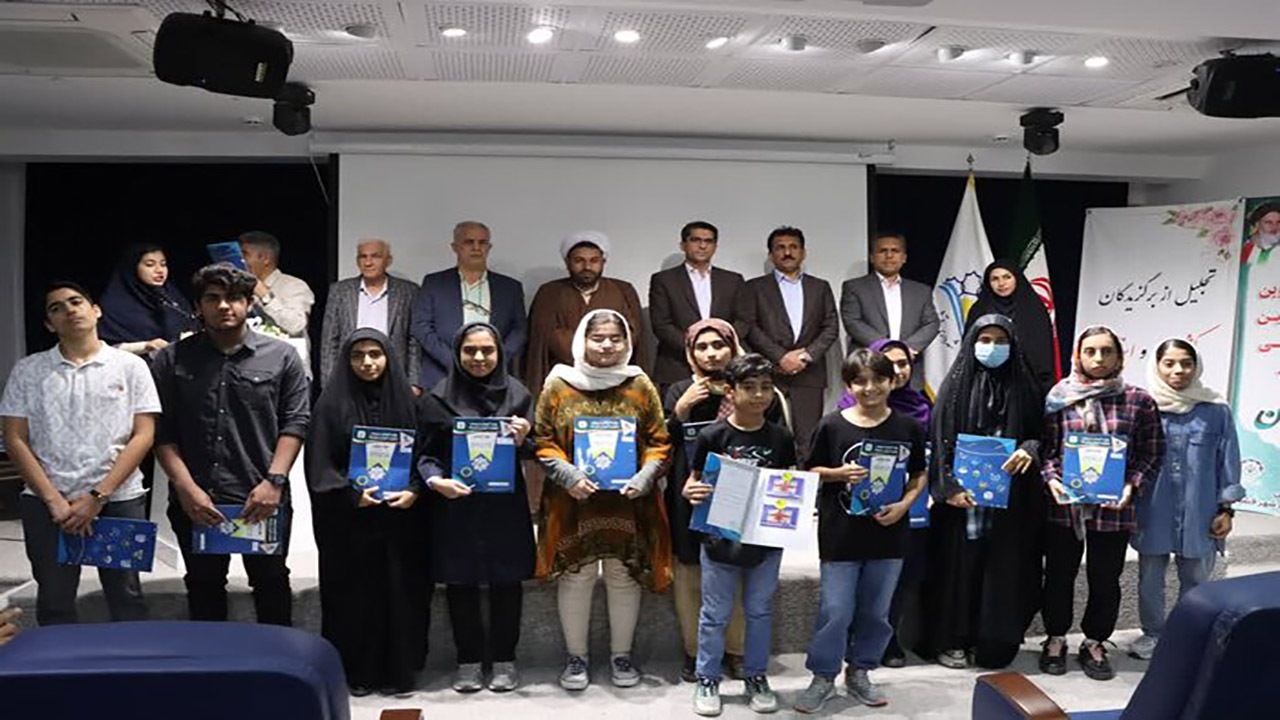  تجلیل از ۱۰۰ دانش آموز قشمی برتر جشنواره علمی پژوهشی+عکس