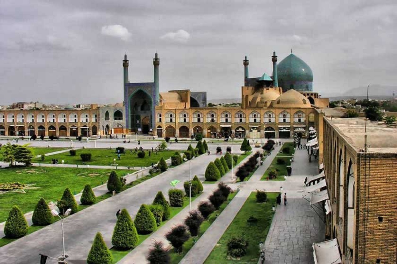 تعطیلی بنا‌های تاریخی استان اصفهان هم‌زمان با رحلت بنیان‌گذار جمهوری اسلامی