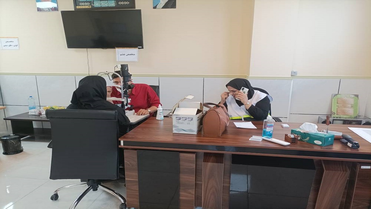 ارائه خدمات درمانی رایگان بسیج جامعه پزشکی به خانواده زندانیان + تصاویر
