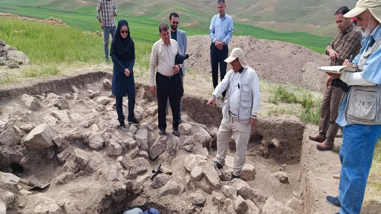 ۱۱۱ شی تاریخی در اشنویه کشف شد