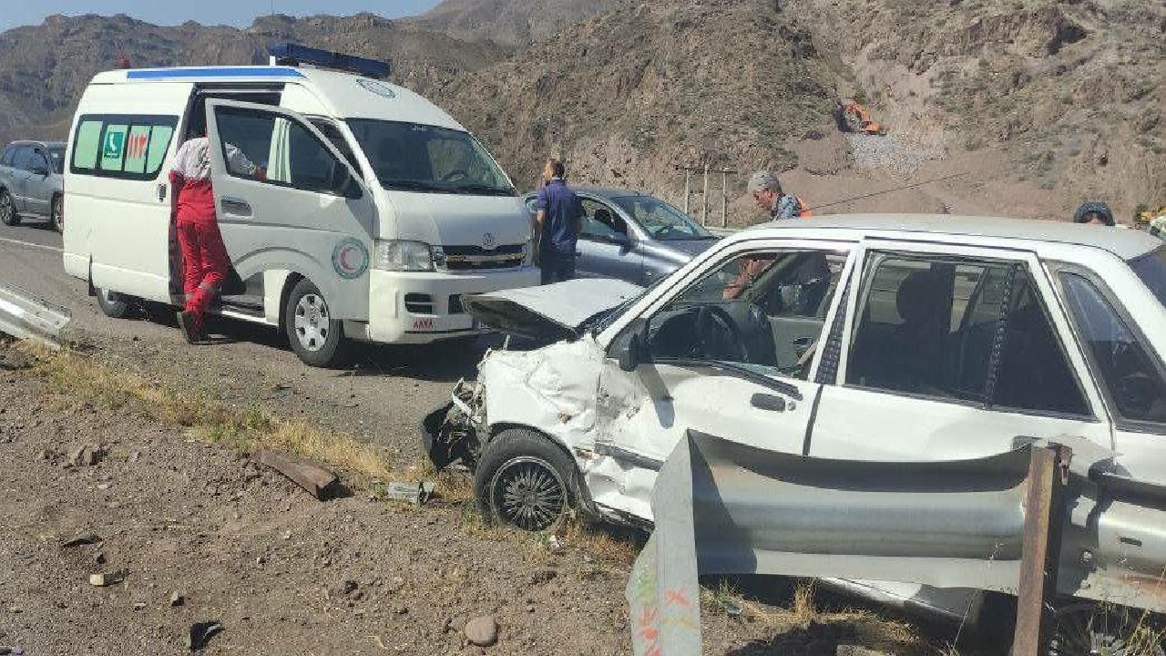 ۳ مصدوم در حادثه رانندگی در اتوبان قزوین - رشت