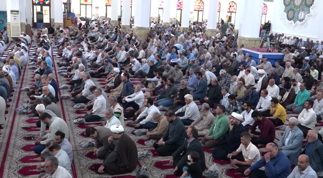 تاکید امام جمعه رشت بر تبیین نقش محوری امام خمینی (ره) در تقویت روحیه خوداتکایی ملت ایران