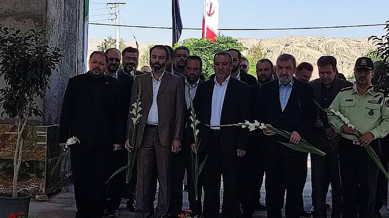 معاون اقتصادی رئیس جمهور وارد سمنان شد
