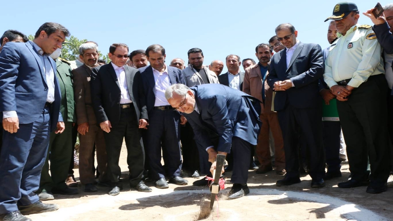 کلنگ احداث دانشکده پرستاری لردگان به زمین زده شد