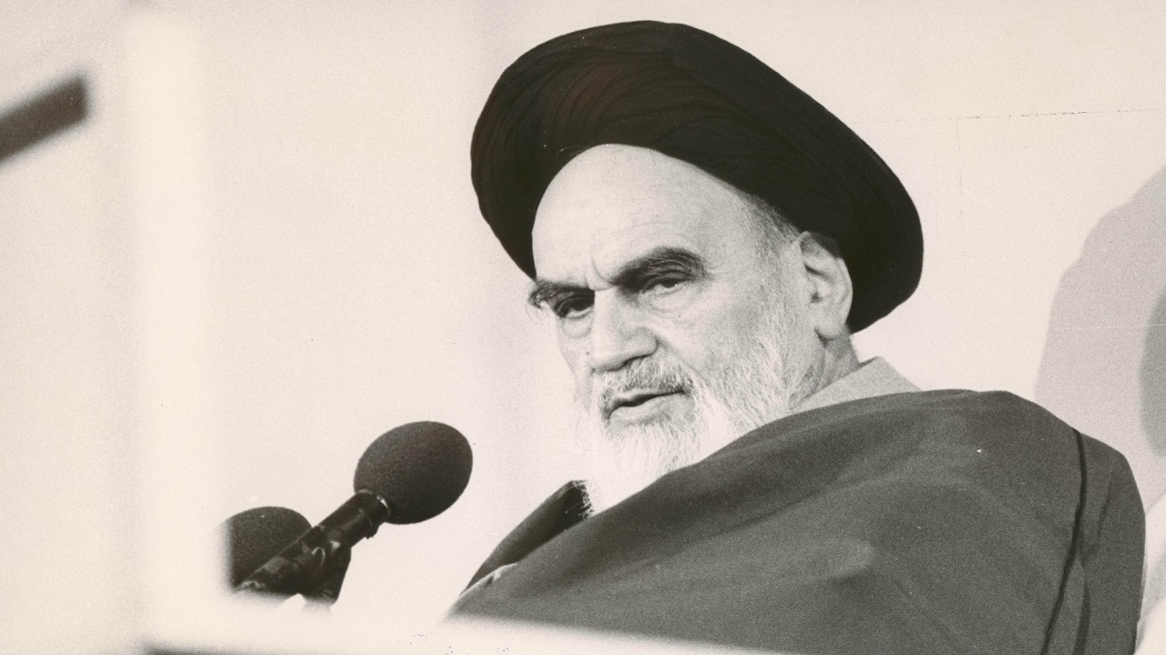امام خمینی (ره) اسلام و قرآن را احیا کرد