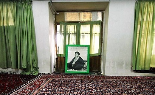 خانه ای در گوشه ای از شهر قم که منزل بزرگ مرد تاریخ شد + فیلم