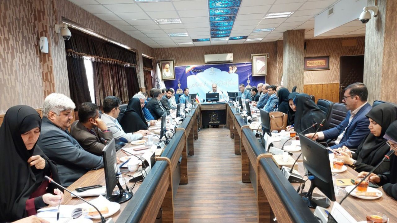 شرط حضور دبیران در مدارس خاص، خدمت رسانی به دانش آموزان مناطق کمتربرخوردار است