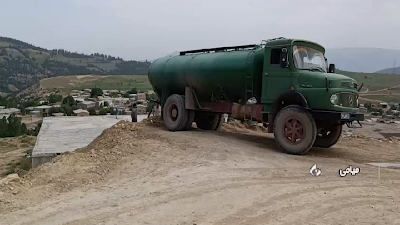 آغاز آب رسانی سیار به روستای دشت شاد میامی