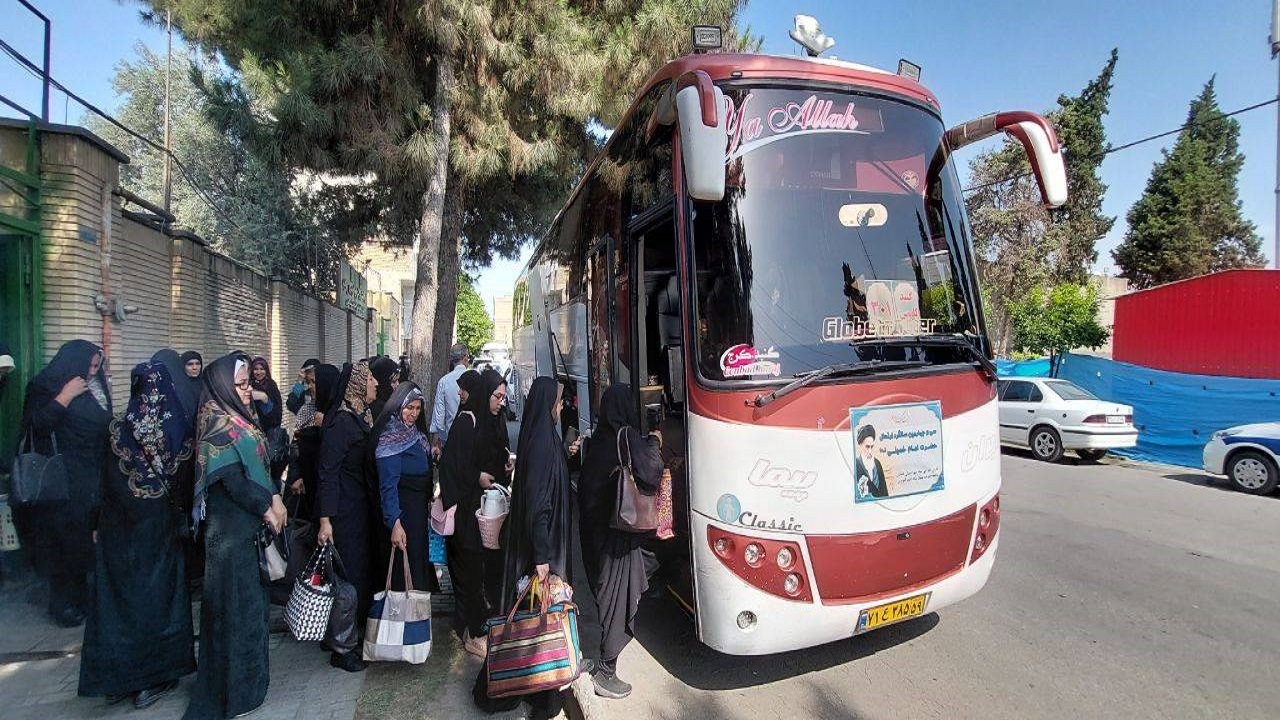 حضور بیش از ۳ هزار گلستانی در مراسم سالگرد ارتحال بنیانگذار کبیر انقلاب اسلامی