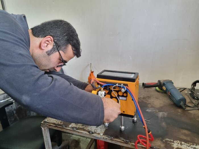 تجهیز راهور همدان به دستگاه حکاکی بر روی ارکان خودرو