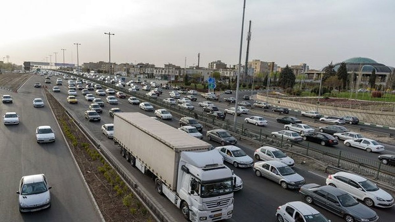 حجم ترافیک در جاده‌های زنجان سنگین است