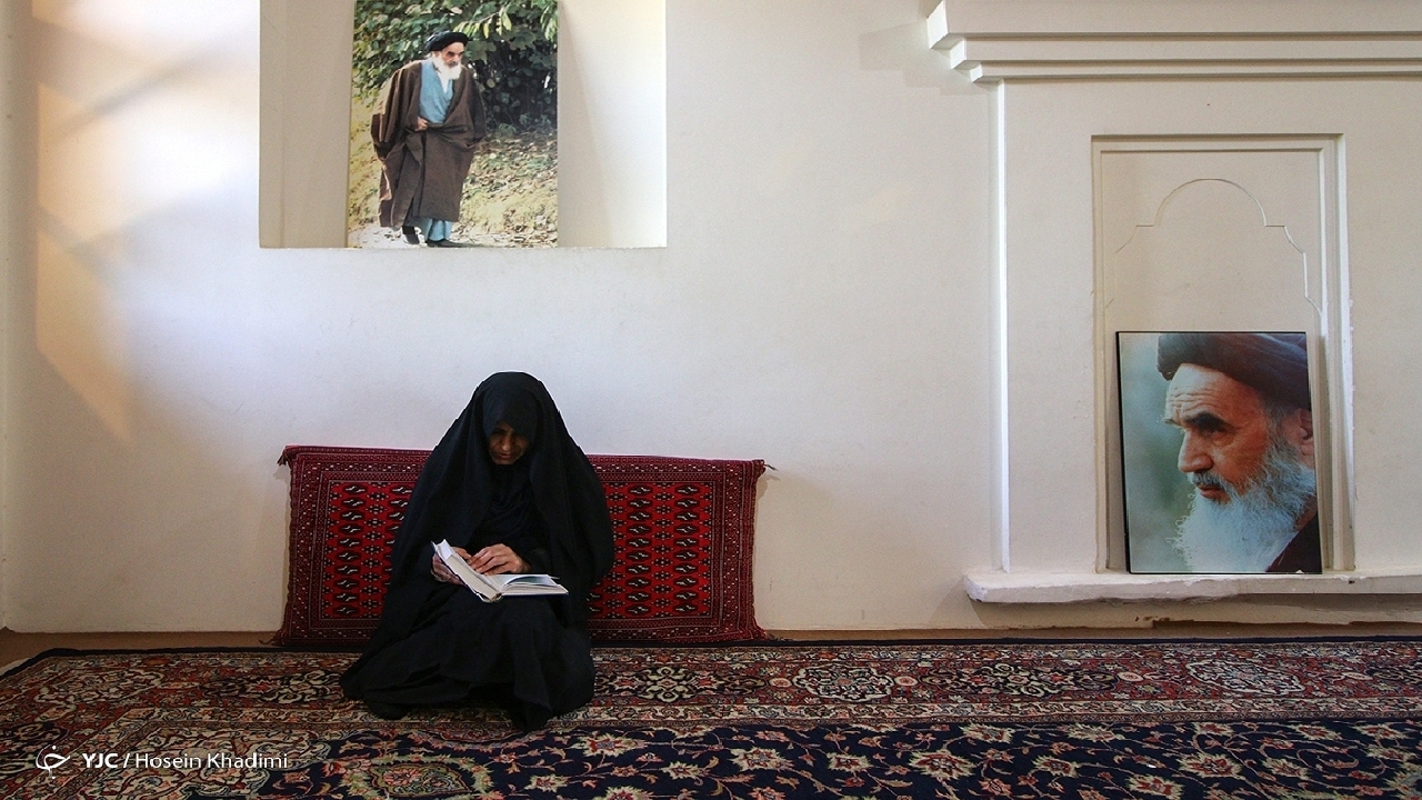 بررسی نقش امام خمینی (ره) در قیام ۱۵ خرداد در رادیو