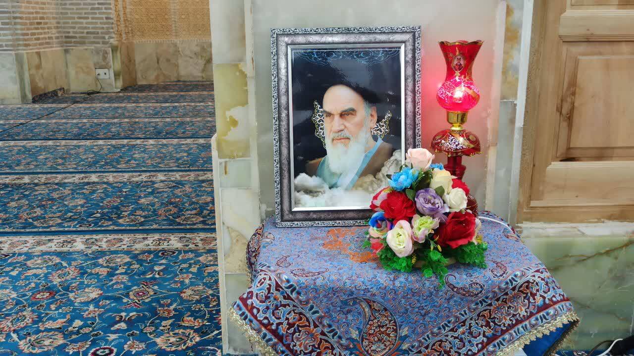 انقلاب نتیجه کیمیاگری امام خمینی (ره) در تربیت نفوس مردم ایران