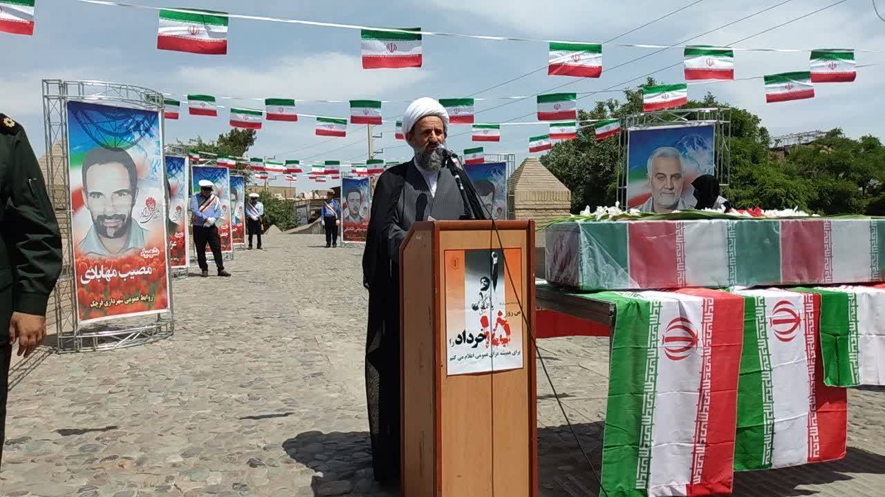 سخنرانی در مراسم تشییع شهید گمنام