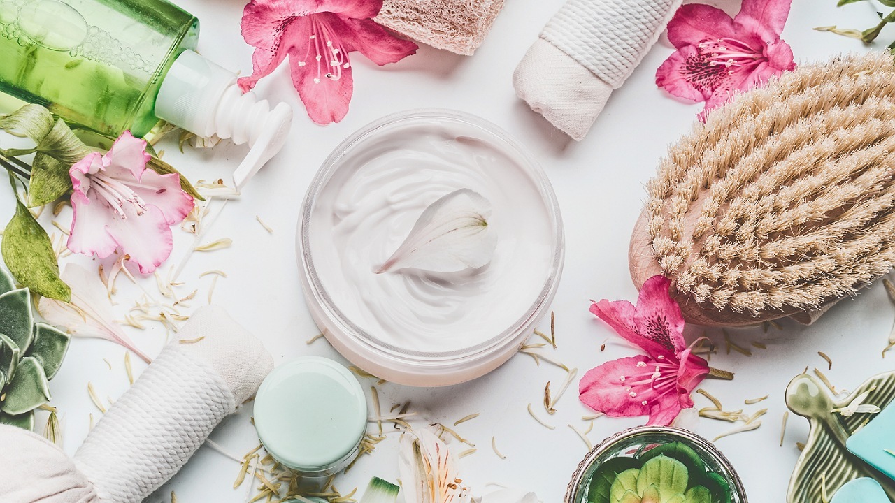 روغن نارگیل برای پوست صورت آسیب‌زا است