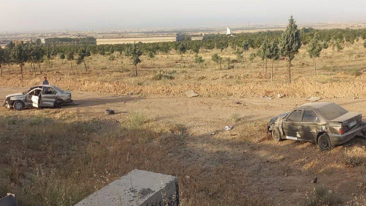 برخورد دو خودرو در اتوبان قزوین - تهران با ۸ مصدوم