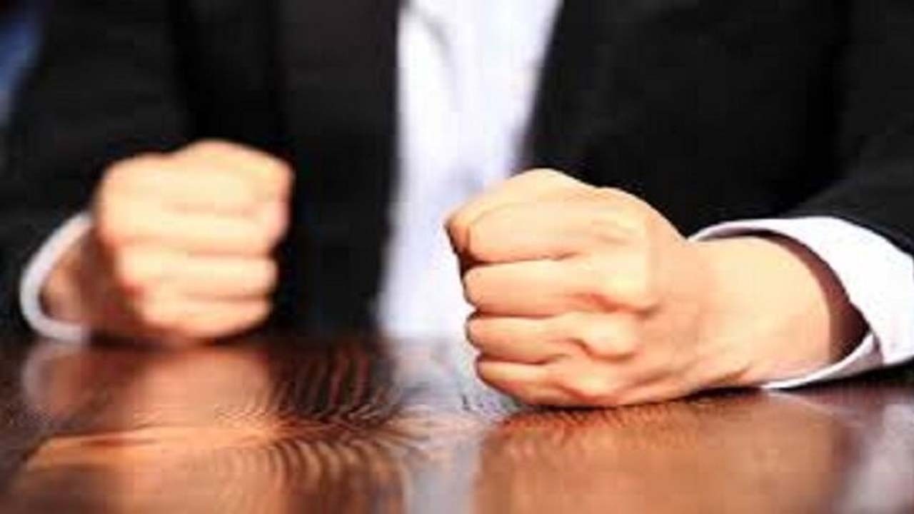 چرا برخی کارکنان بدقلق می‌شوند؟  
