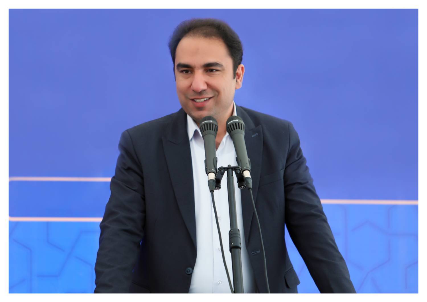 آغاز عملیات اجرای روکش آسفالت در فاز نخست آزادراه شهید شوشتری