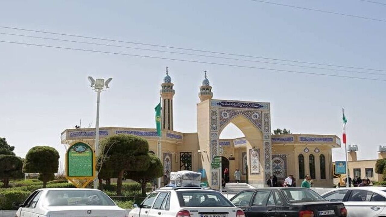 آستان قدس ۲۴ مجتمع بین‌راهی برای زائران رضوی در کشور احداث کرده است
