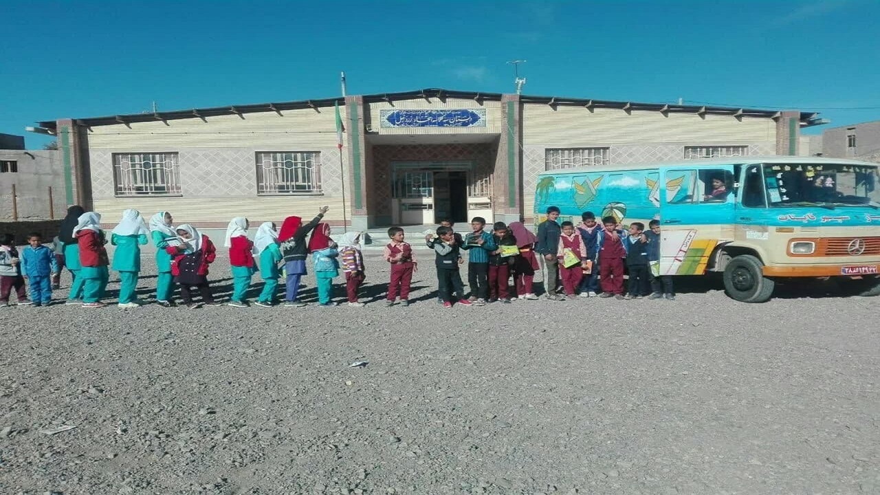 امانت ۲ هزار کتاب به کودکان روستایی با کتابخانه سیار