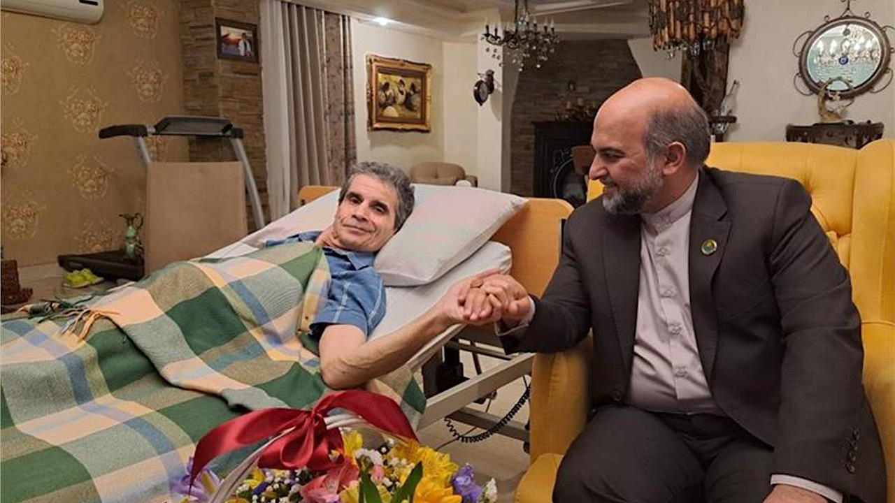 مشاور وزیر فرهنگ جویای حال اصغر شاهوردی شد