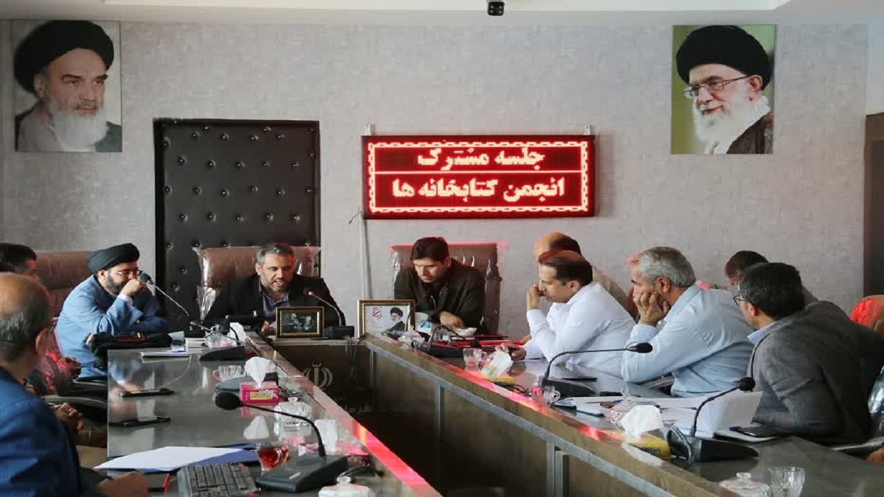 شهرداری‌ها در پرداخت نیم درصد به کتابخانه‌های عمومی کوتاهی نکنند