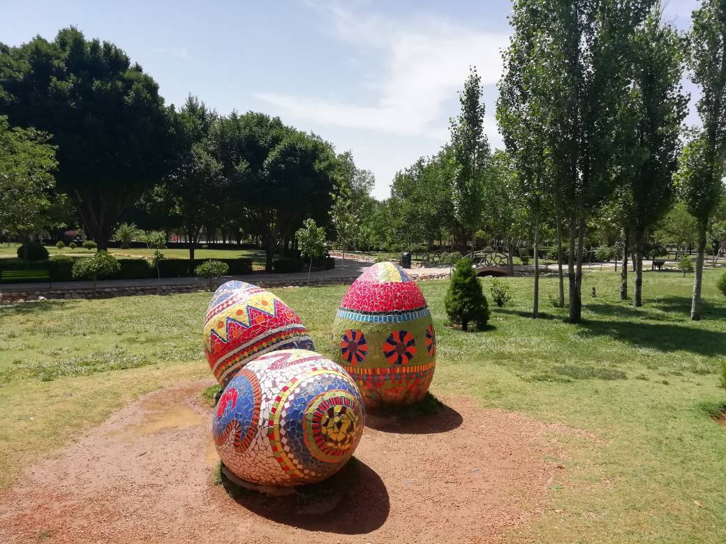 نماد تخم مرغ رنگی