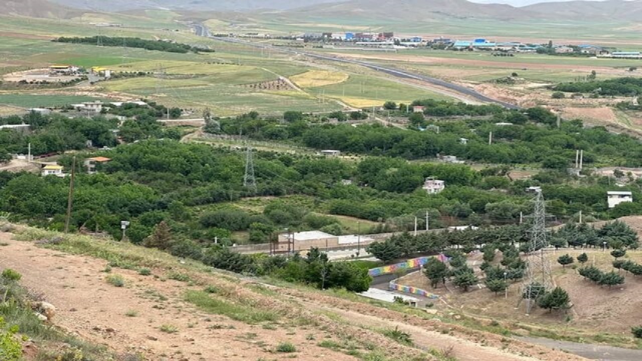 تلاش برای تبدیل پارک ۵۰ هکتاری سراب سنقر به یک جاذبه نمونه گردشگری