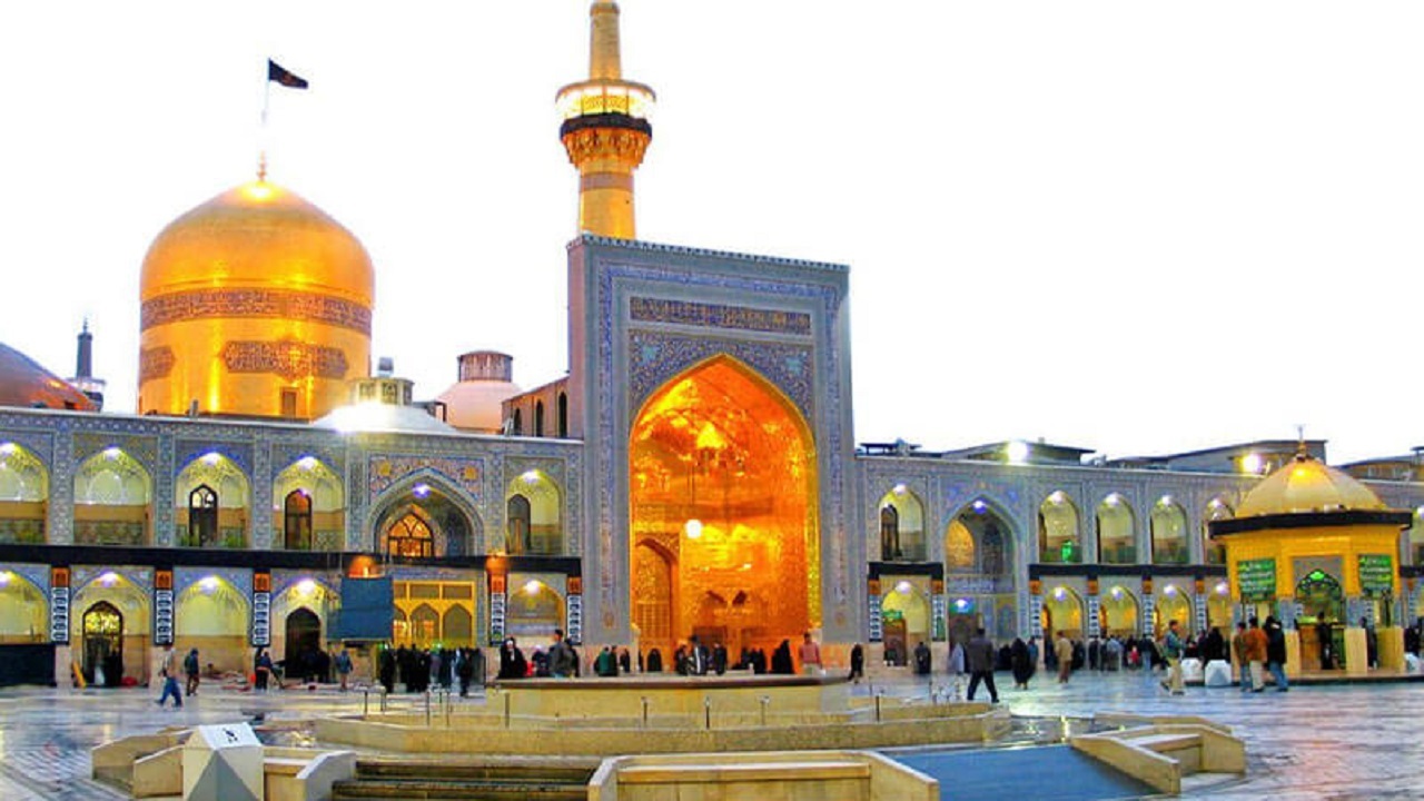 گوشه‌هایی از لحظات معنوی و ناب حرم مطهر رضوی + فیلم