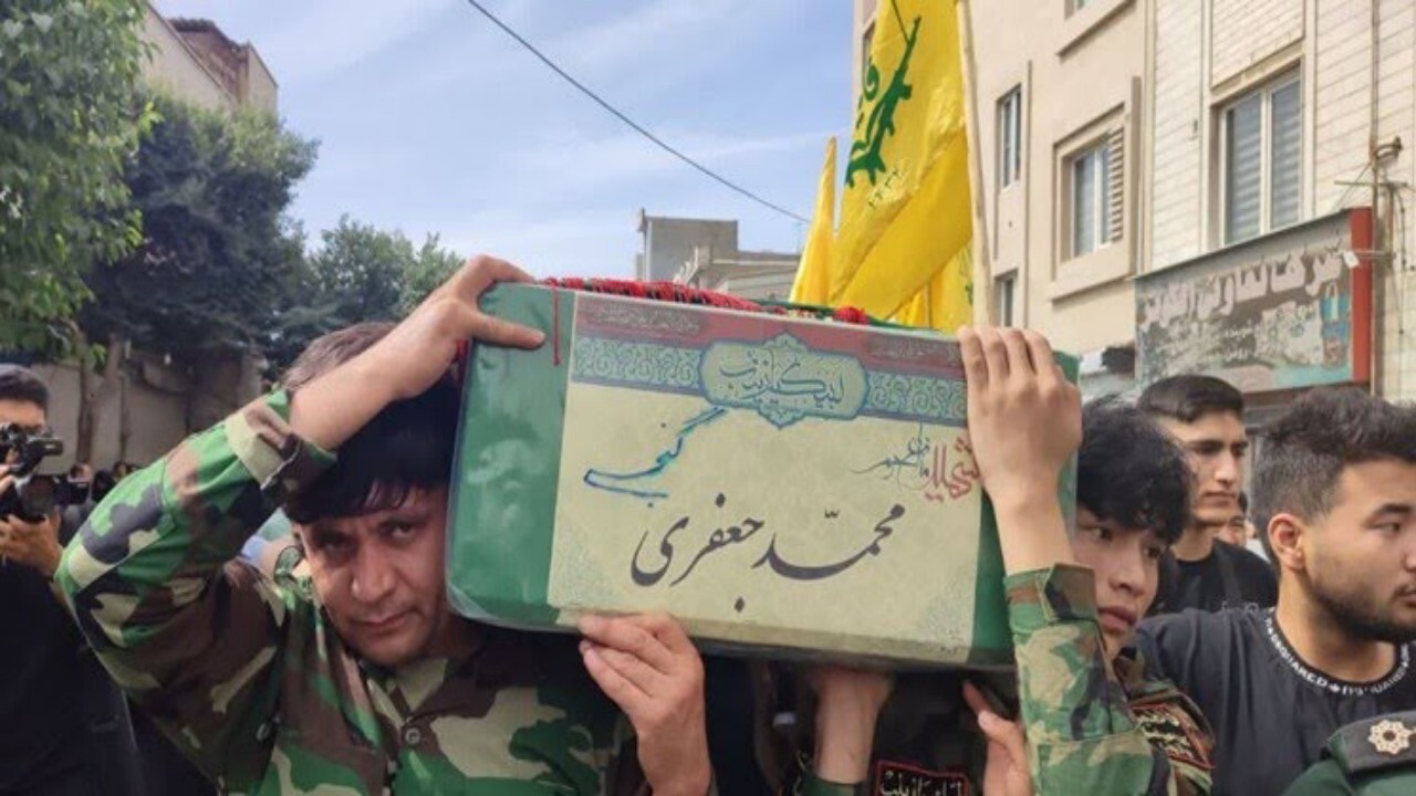 تشییع پیکر شهید محمد جعفری گنجی برگزار شد + فیلم